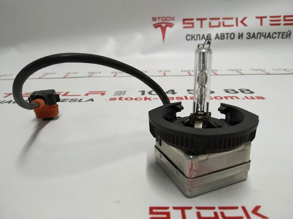 Xenonlampe D3S Harison Japan 35W 3C28 (mit Stecker) Tesla Model S 0903110500